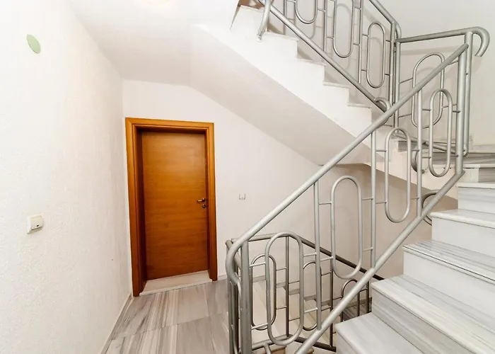 شقة Orchideia ساندانسكي